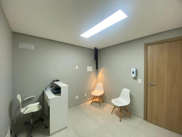 Sala à venda, no bairro Parque Una em Pelotas