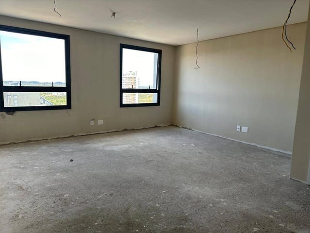 Foto do Sala - Sala comercial à venda no Edifício Vanguarda, Parque Una, Pelotas, RS, 32,63 m², andar alto, vista para o parque, 1 banheiro, elevador e restaurante privado. | UP Imóveis