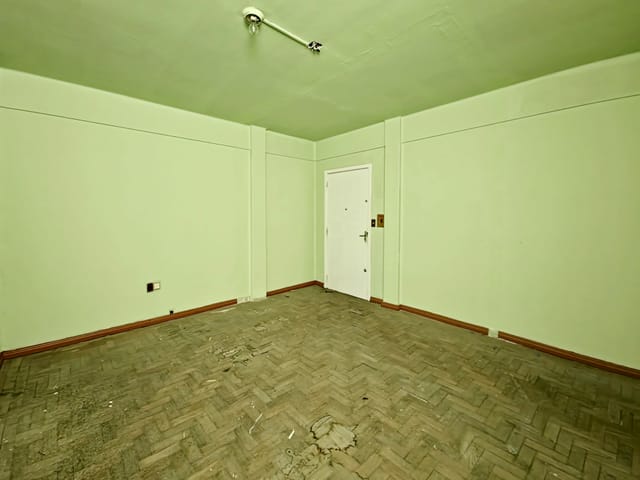 Sala com 35m², para alugar, no bairro Centro em Pelotas