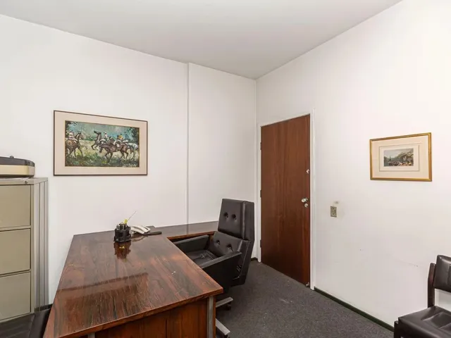 Sala à venda, no bairro Centro em Curitiba