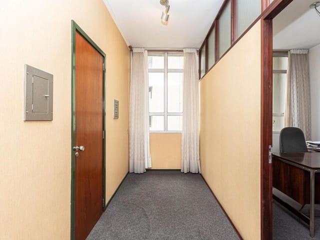 Sala à venda, no bairro Centro em Curitiba