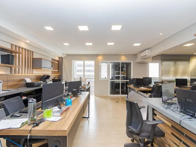 Sala à venda, no bairro Centro em Curitiba
