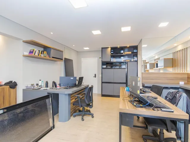 Sala à venda, no bairro Centro em Curitiba