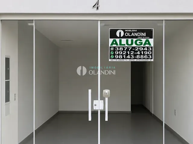 Sala com 345m², para alugar, no bairro Centro em Artur Nogueira