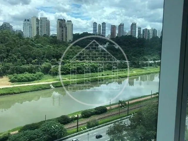 Sala à venda ou para alugar, no bairro Várzea de Baixo em São Paulo