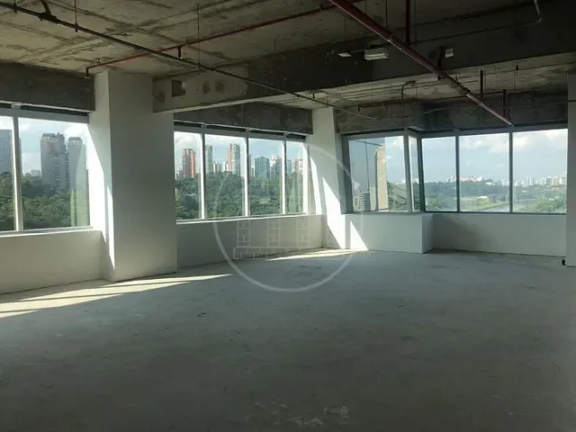 Sala à venda ou para alugar, no bairro Várzea de Baixo em São Paulo