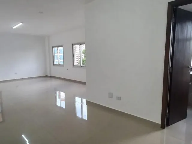 Sala à venda, no bairro Centro Civico em Curitiba