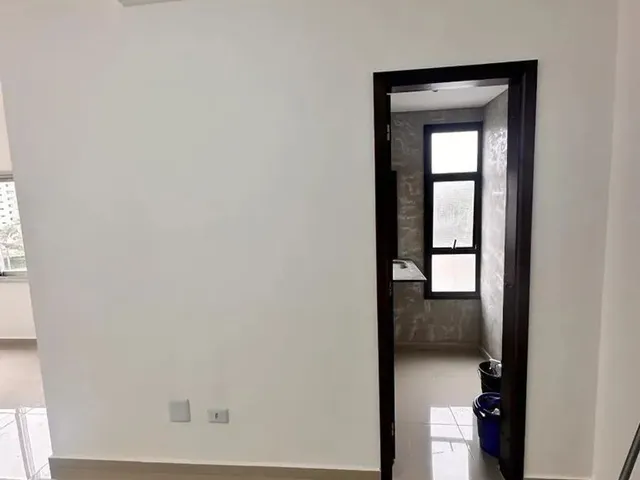 Sala à venda, no bairro Centro Civico em Curitiba