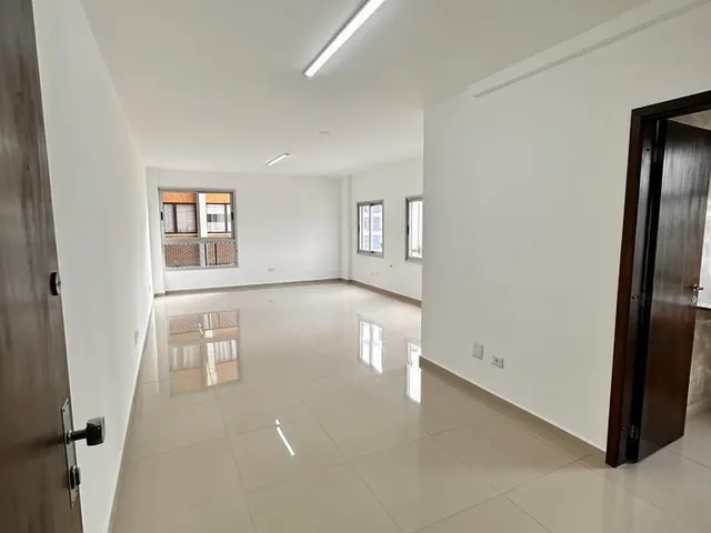 Sala à venda, no bairro Centro Civico em Curitiba