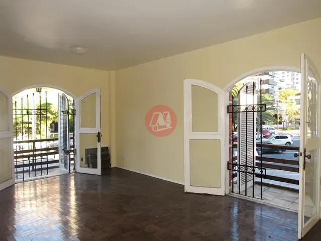 Sala com 95m², à venda ou para alugar, no bairro Rio Branco em Porto Alegre