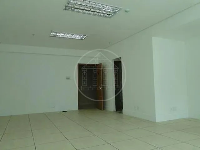 Sala com 57m², à venda, no bairro Morumbi em São Paulo