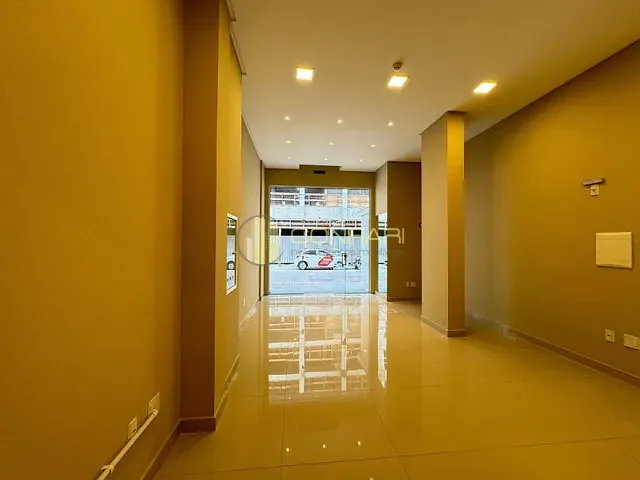 Sala à venda, no bairro Andorinha em Itapema