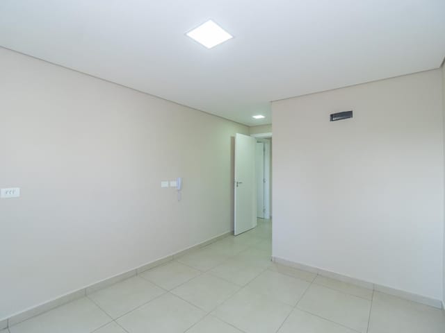 Sala para alugar, no bairro Vila Izabel em Curitiba