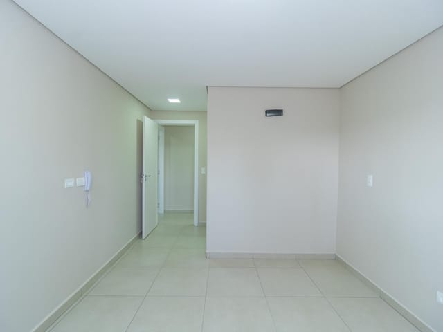 Sala para alugar, no bairro Vila Izabel em Curitiba
