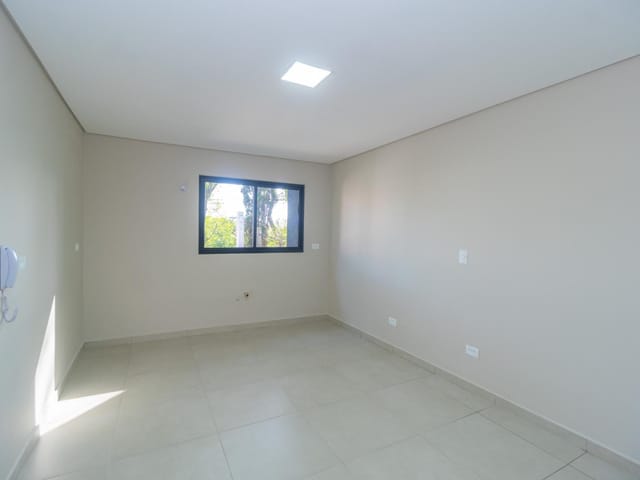 Sala para alugar, no bairro Vila Izabel em Curitiba