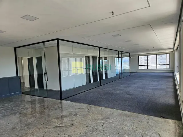 Sala com 400m², para alugar, no bairro Centro em São José dos Campos