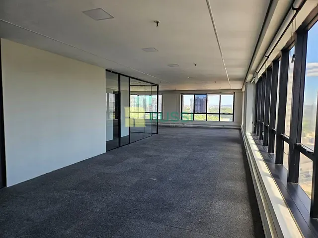 Sala com 400m², para alugar, no bairro Centro em São José dos Campos