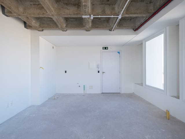 Sala à venda, no bairro Três Vendas em Pelotas