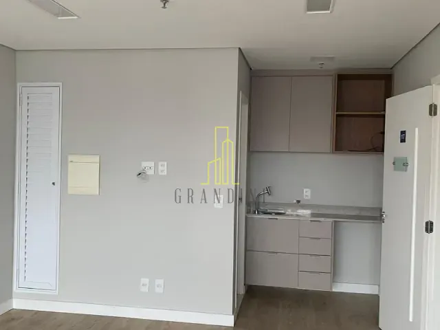 Sala à venda, no bairro Baeta Neves em São Bernardo do Campo