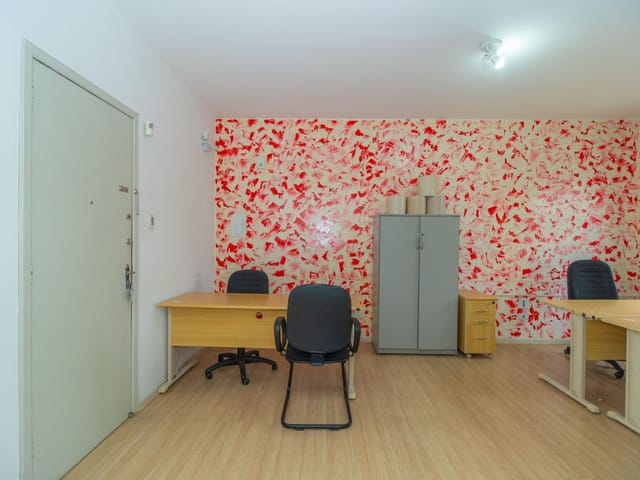 Sala para alugar, no bairro Centro em Curitiba