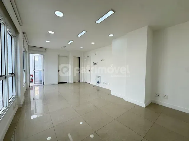 Sala com 100m², para alugar, no bairro Barra da Tijuca em Rio de Janeiro