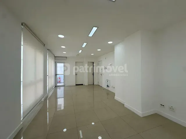 Sala com 100m², para alugar, no bairro Barra da Tijuca em Rio de Janeiro