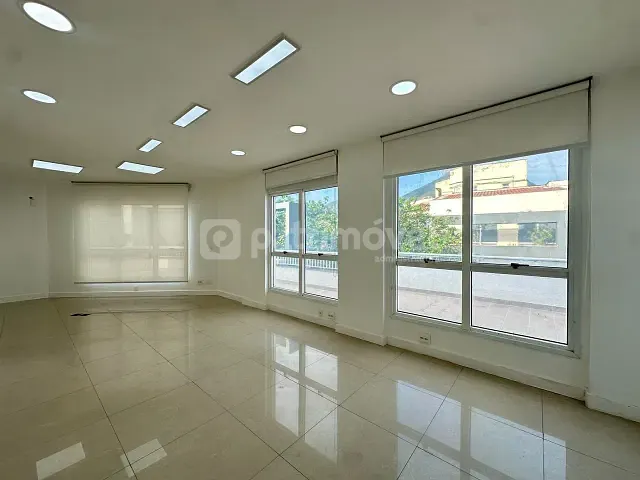 Sala com 100m², para alugar, no bairro Barra da Tijuca em Rio de Janeiro