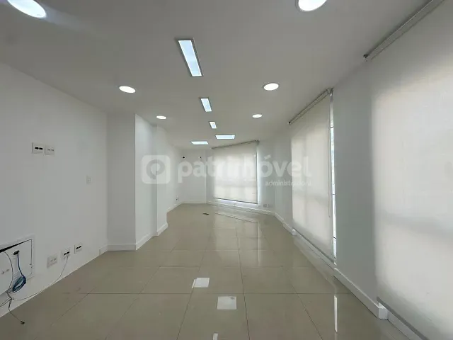 Sala com 100m², para alugar, no bairro Barra da Tijuca em Rio de Janeiro