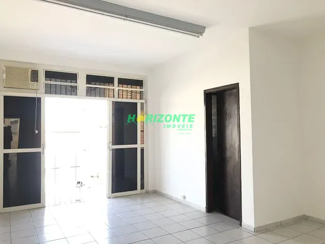 Sala com 60m², para alugar, no bairro Centro em São José dos Campos
