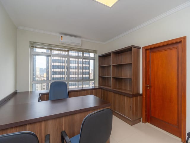 Sala para alugar, no bairro Centro em Curitiba