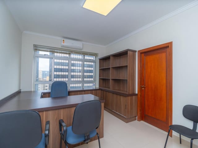 Sala para alugar, no bairro Centro em Curitiba