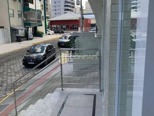 Sala para alugar, no bairro Centro em Itapema