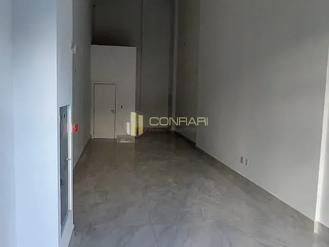 Sala para alugar, no bairro Centro em Itapema