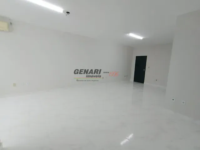 Sala com 52m², para alugar, no bairro Núcleo Habitacional Brigadeiro Faria Lima em Indaiatuba