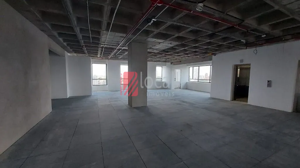 Conjunto Comercial / Sala  para aluguel, 259m² — foto 1 de 8