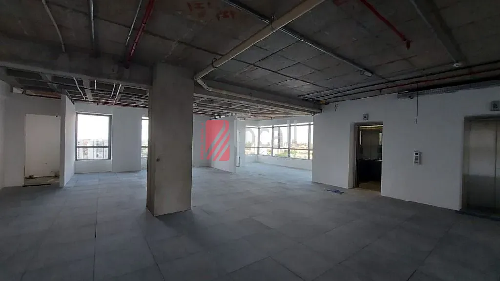 Conjunto Comercial / Sala  para aluguel, 259m² — foto 3 de 8