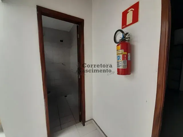 Sala com 16m², para alugar, no bairro Centro em Jacareí