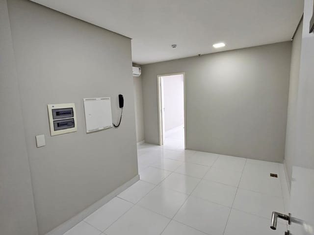 Sala com 88m², para alugar, no bairro Gleba Palhano em Londrina