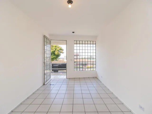 Sala para alugar, no bairro Cristo Rei em Curitiba