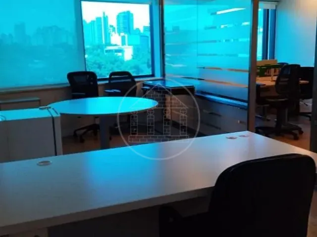 Sala com 46m², à venda, no bairro Pinheiros em São Paulo