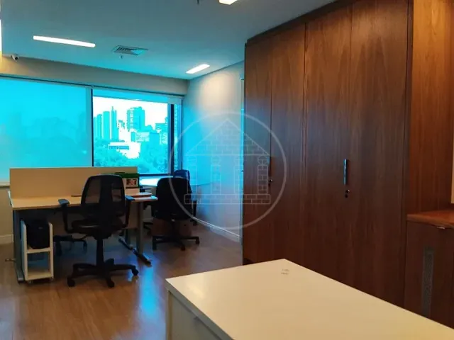 Sala com 46m², à venda, no bairro Pinheiros em São Paulo