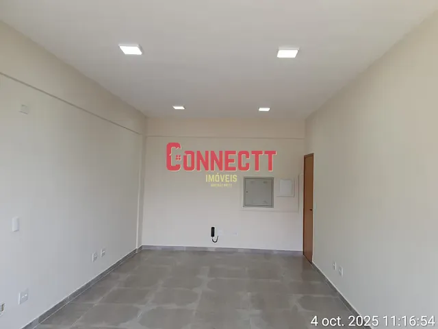 Sala à venda ou para alugar, no bairro Santa Cruz do José Jacques em Ribeirão Preto