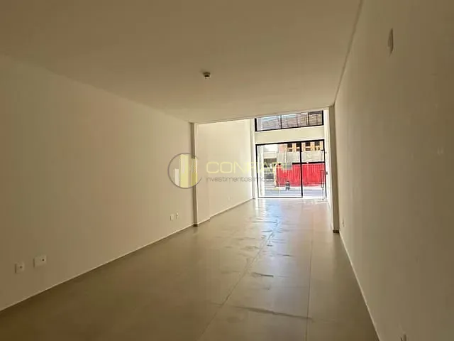 Sala para alugar, no bairro Meia Praia em Itapema