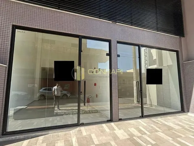 Sala para alugar, no bairro Meia Praia em Itapema