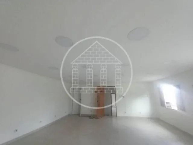 Sala com 45m², para alugar, no bairro Vila das Belezas em São Paulo