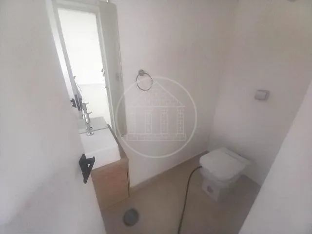 Sala com 45m², para alugar, no bairro Vila das Belezas em São Paulo