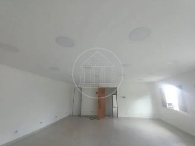 Sala com 45m², para alugar, no bairro Vila das Belezas em São Paulo