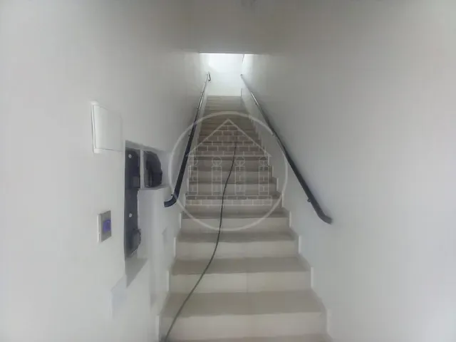 Sala com 45m², para alugar, no bairro Vila das Belezas em São Paulo