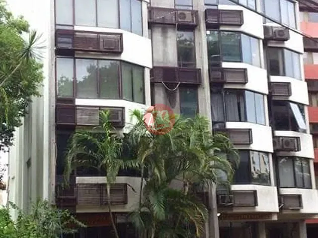 Sala com 40m², à venda, no bairro Petrópolis em Porto Alegre