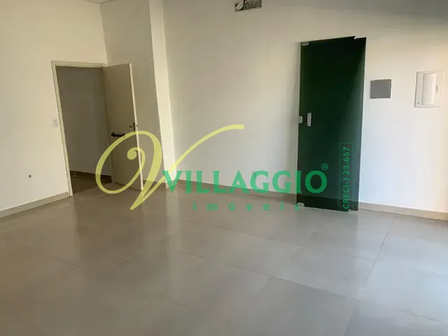Sala com 32m², para alugar, no bairro Parque Industrial em São José do Rio Preto